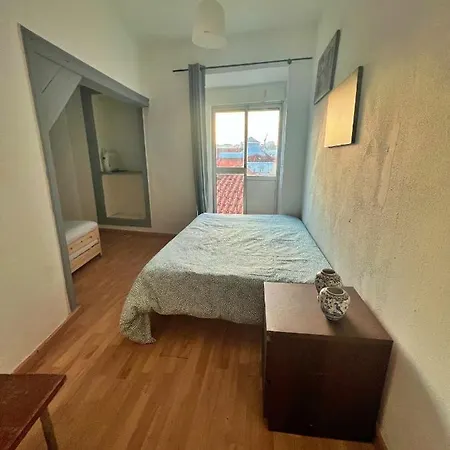 Cosy Mouraria Apartment Lisbon