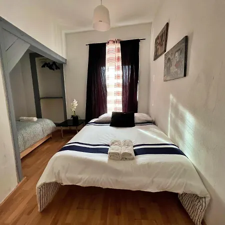 Cosy Mouraria Apartmán *